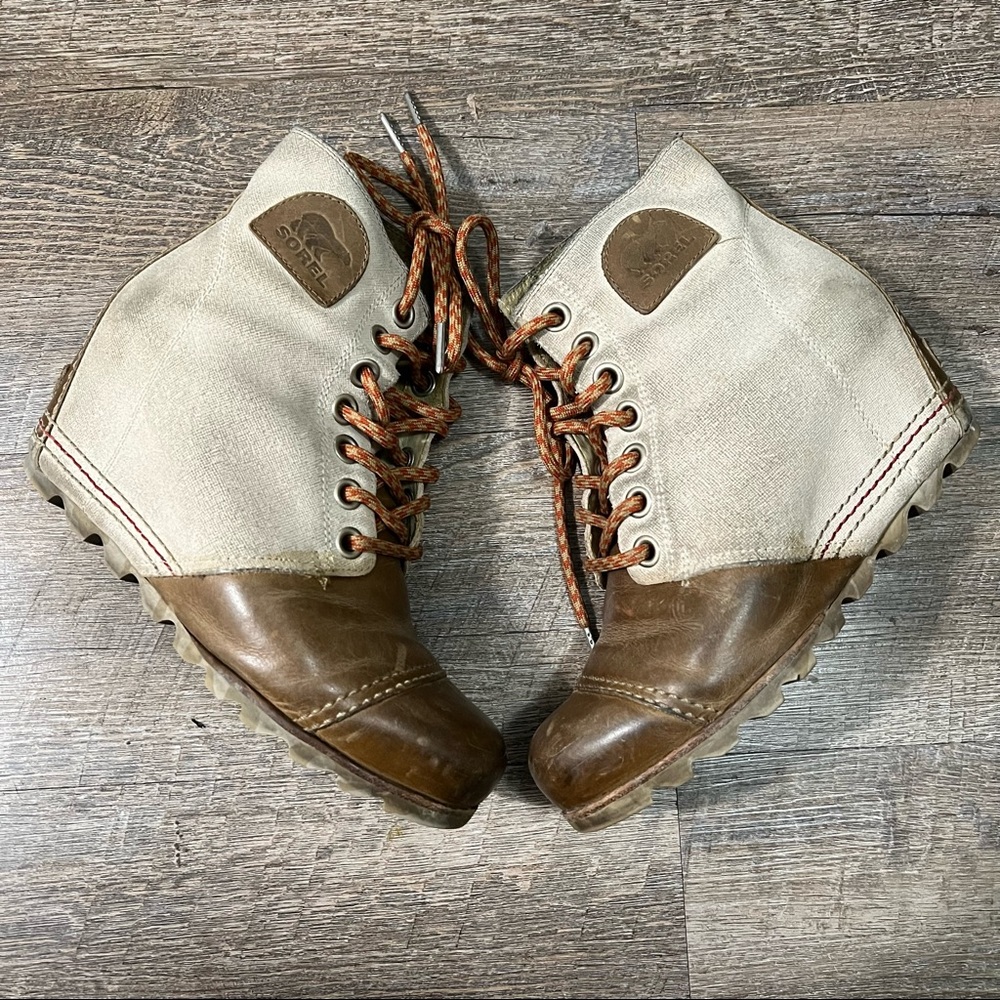 Sorel Women's Size 8.5 1964 Premium Canvas Waterproof Wedge Boot Fossil/Sanguin
